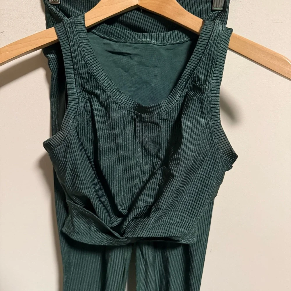 Aerie Set Ribbed Shine Crossover Legging & Twist Front Sport Bra Tank Size Small